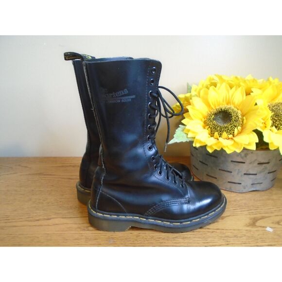 Dr Martens 1914 vintage black 14 eye boots UK6 / US Mens 7 US womens 8 England - Picture 5 of 11